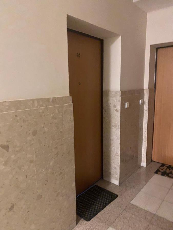 Komfortowy Apartament Na Florianskiej, Park Praski, Dw Wilenski,W Odleglosci Spaceru Od Starego Miasta, Milo Widziec Gosci Ze Zwierzetami, Очень Удобно Для Украинских Моряков,Которые Будут Сдавать Экзамены В Морричсервисе, Через Дорогу Офис Apartment วอร์ซอ ภายนอก รูปภาพ